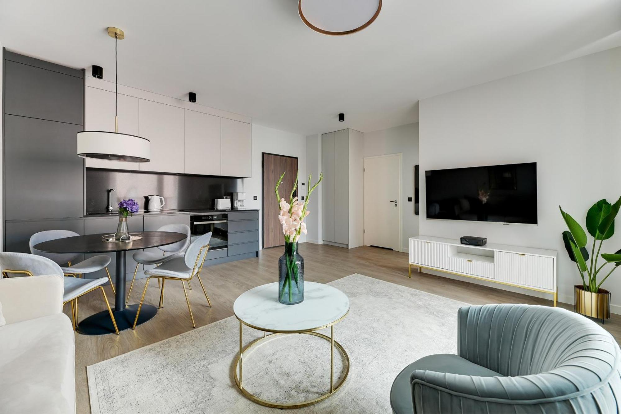 Scala City Center Magic Apartments With Parking By Lion Apartments Danzica Esterno foto